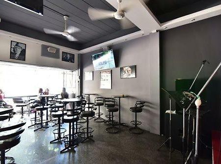 Escobar Guesthouse Jomtien Beach Exterior foto