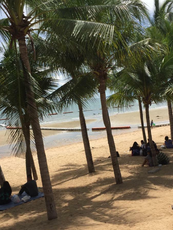 Escobar Guesthouse Jomtien Beach Exterior foto