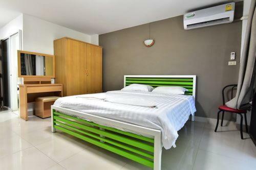 Escobar Guesthouse Jomtien Beach Exterior foto