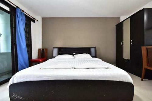 Escobar Guesthouse Jomtien Beach Exterior foto